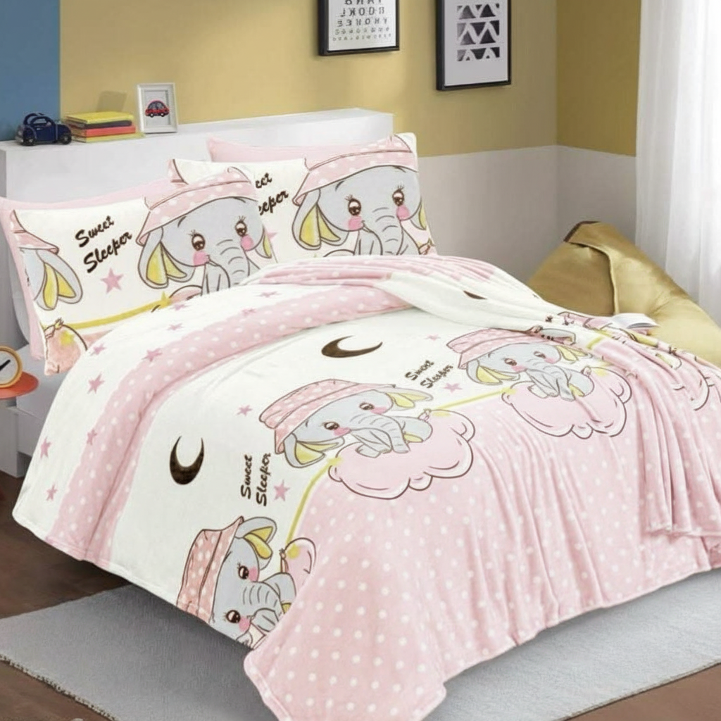 طقم السرير باللون الوردي الفاتح